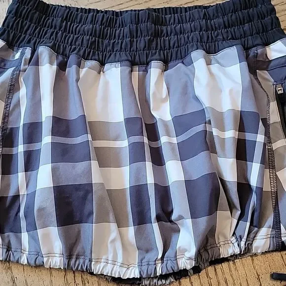 Lululemon size 8 plaid skirt skort - Picture 3 of 10